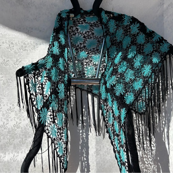 CROCHET SHAWL /HIP SCARF with BEAD details - Picture 5 of 8